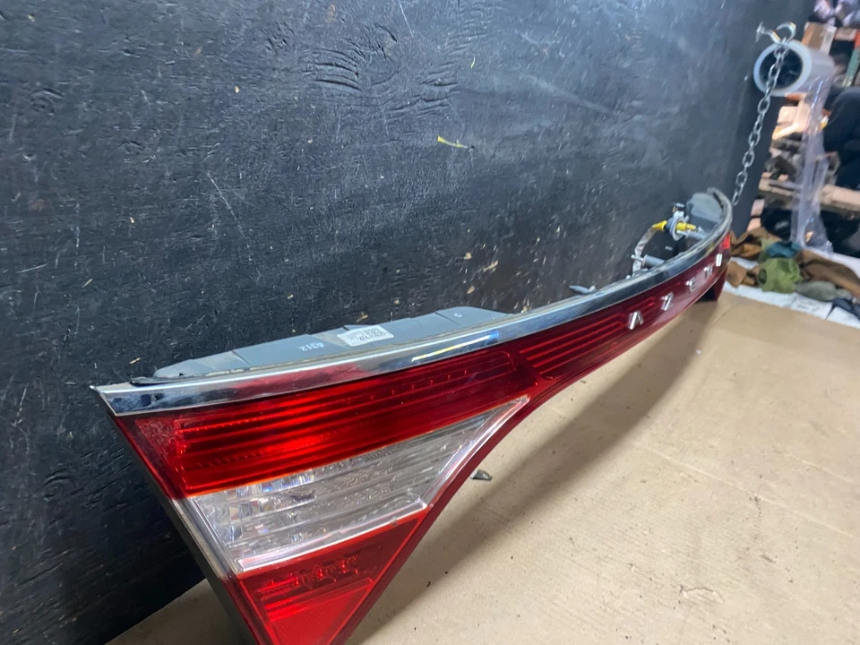 Luz trasera panel maletero Hyundai Azera 2014-2017 OEM T0341 DG Foto 3 de 4