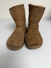 UGG Classic Short II Boots Chestnut Size 4