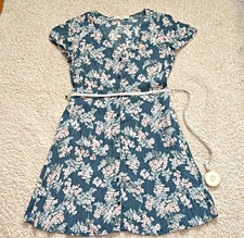 LOFT Women's 2 Blue Pink Floral Fit & Flare Round Neck Cap Sleeve Pockets