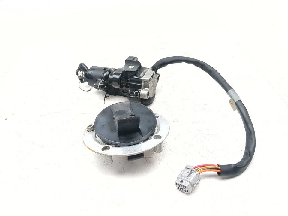 11-25 Suzuki GSXR 600 750 conjunto de trava interruptor de ignição tampa e chave - Imagem 2 de 4
