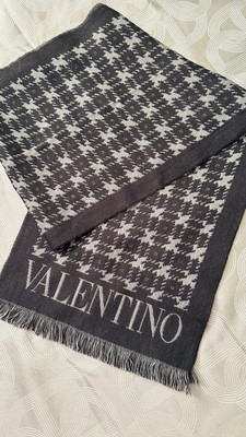 Valentino Schal