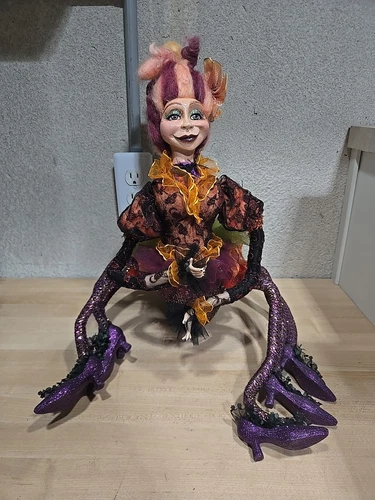 WAYNE KLESKI HALLOWEEN Witch Spider 6 Legs (25” Legs Outstretched) (Shoe Flaw)