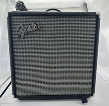 Amplificador Fender RUMBLES 25 Tipo PR-2463, 70W. Usado