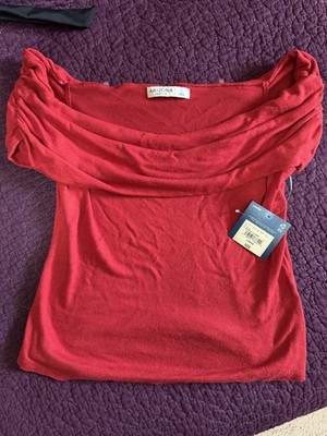 NWT Arizona jean co juniors Slouchy Raw Edge red Top