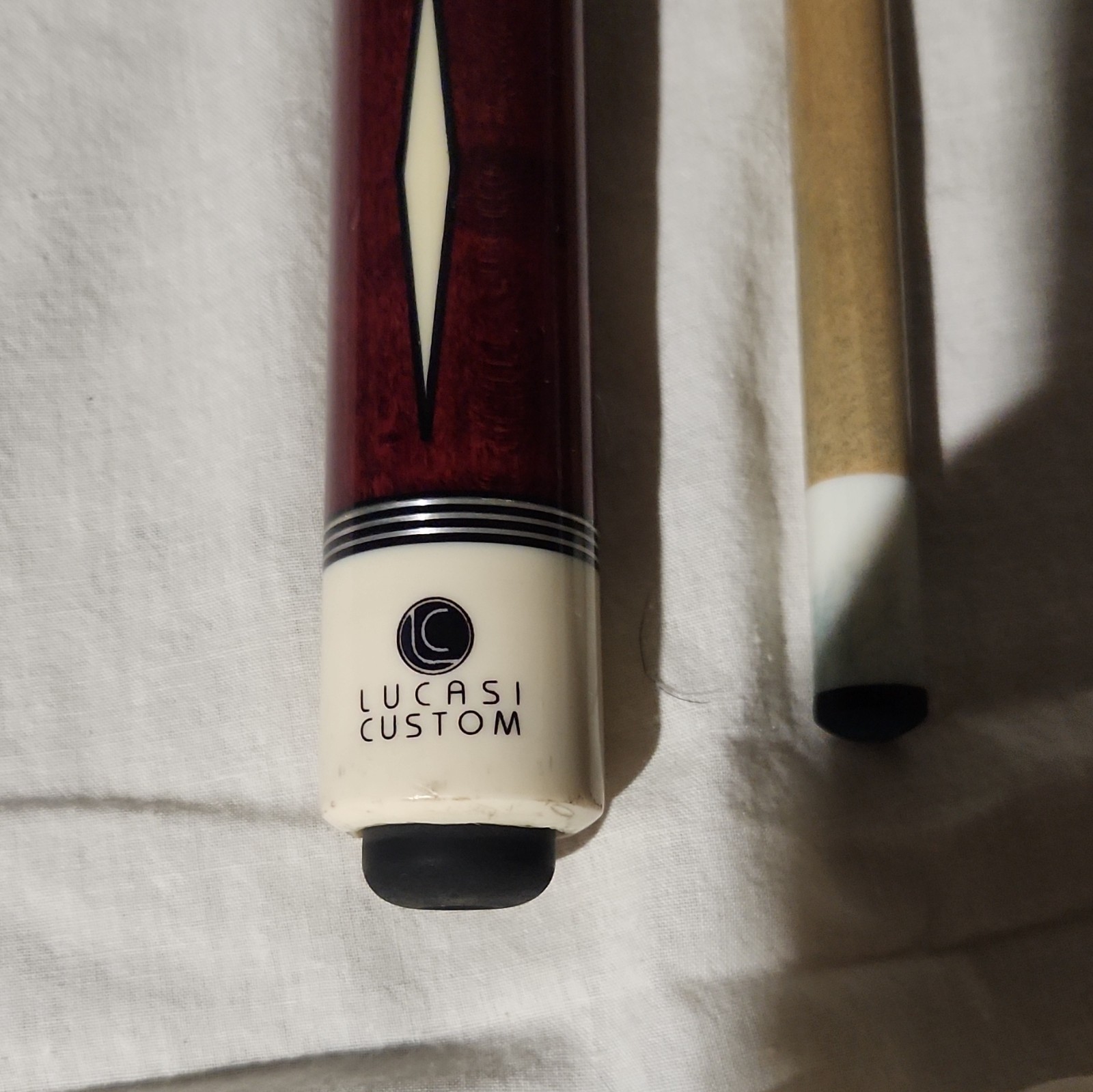 Lucasi Custom Billiard Cue Stick 2-Piece Pool Cue