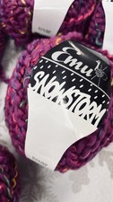 Beautiful fuschia flecked EMU Snowstorm Yarn/Wool (7x 100g)