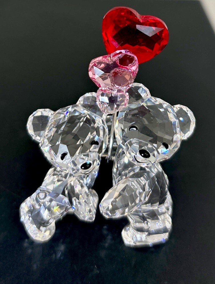 置物 SWAROVSKI Crystal Bear Heart Balloons Swarovski crystal Kris Bear heart balloons 5185778 figurine | eBay