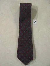 MARK CROSS UPSCALE 100% SILK FOUR IN HAND TIE, WINE GROUND MEDALLION PRINT