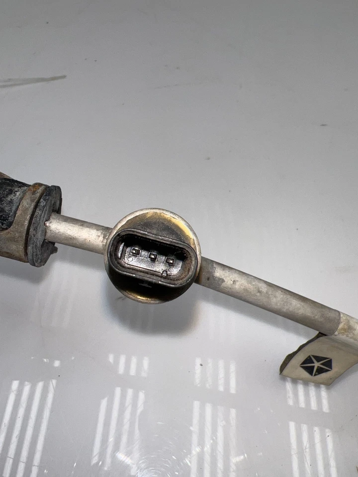 Mangueira líquida 2013 Dodge Dart 1.4L AC original do fabricante 68081629AC - Imagem 3 de 4