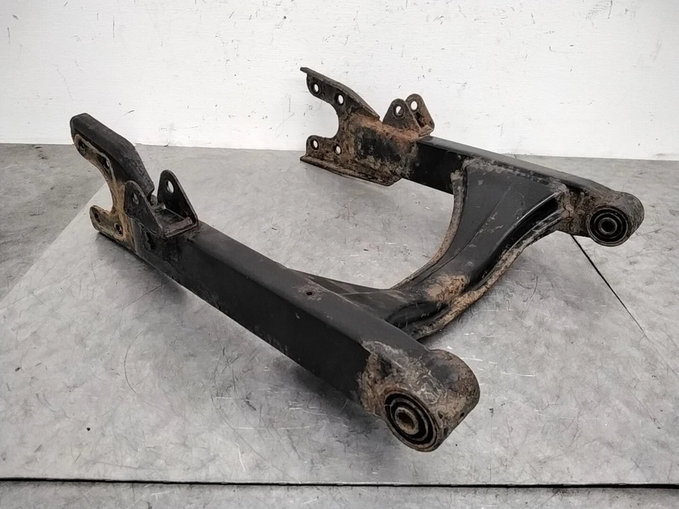 Suzuki Eiger 400 LTA400 2002 2X4 OEM basculante trasero suspensión trasera brazo oscilante Foto 3 de 4