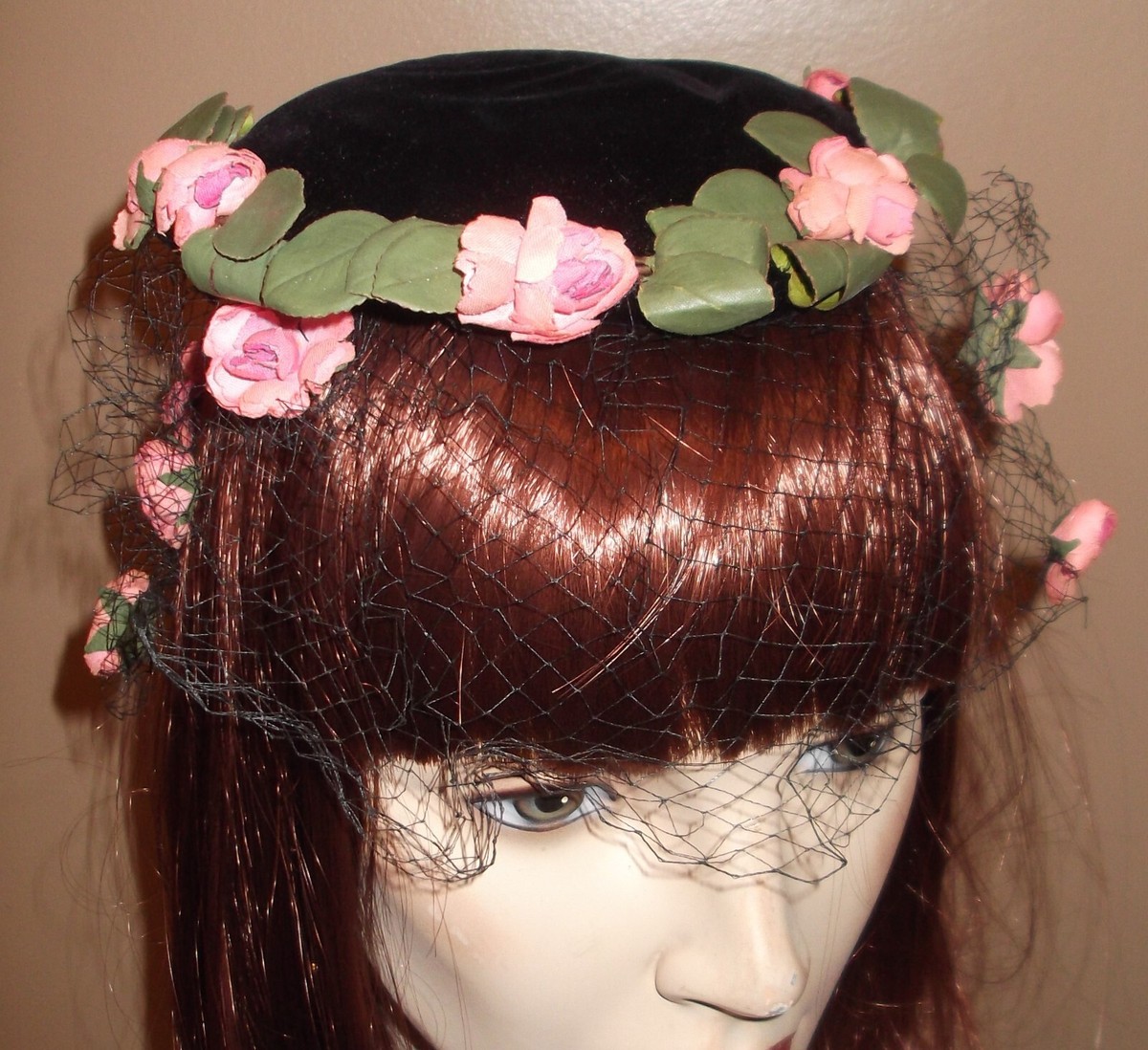 VTG Hattie Carnegie Black Velour Fascinator Hat W/Flowers on  display picture 1