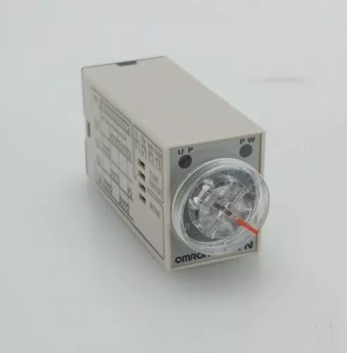 Lot Of 5  Omron H3YN-2 Timer