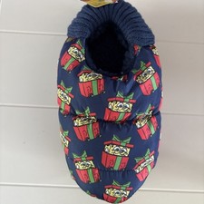 Spongebob Squarepants Christmas Slipper Socks Size M/L Shoe Size 7 1/2-9 1/2