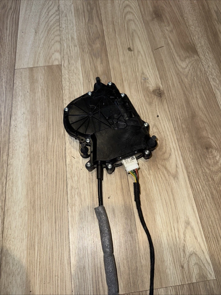 51247273752 51244447850 puerta trasera maletero tapa bloqueo eléctrico para BMW 528i 535i 550i Foto 4 de 4