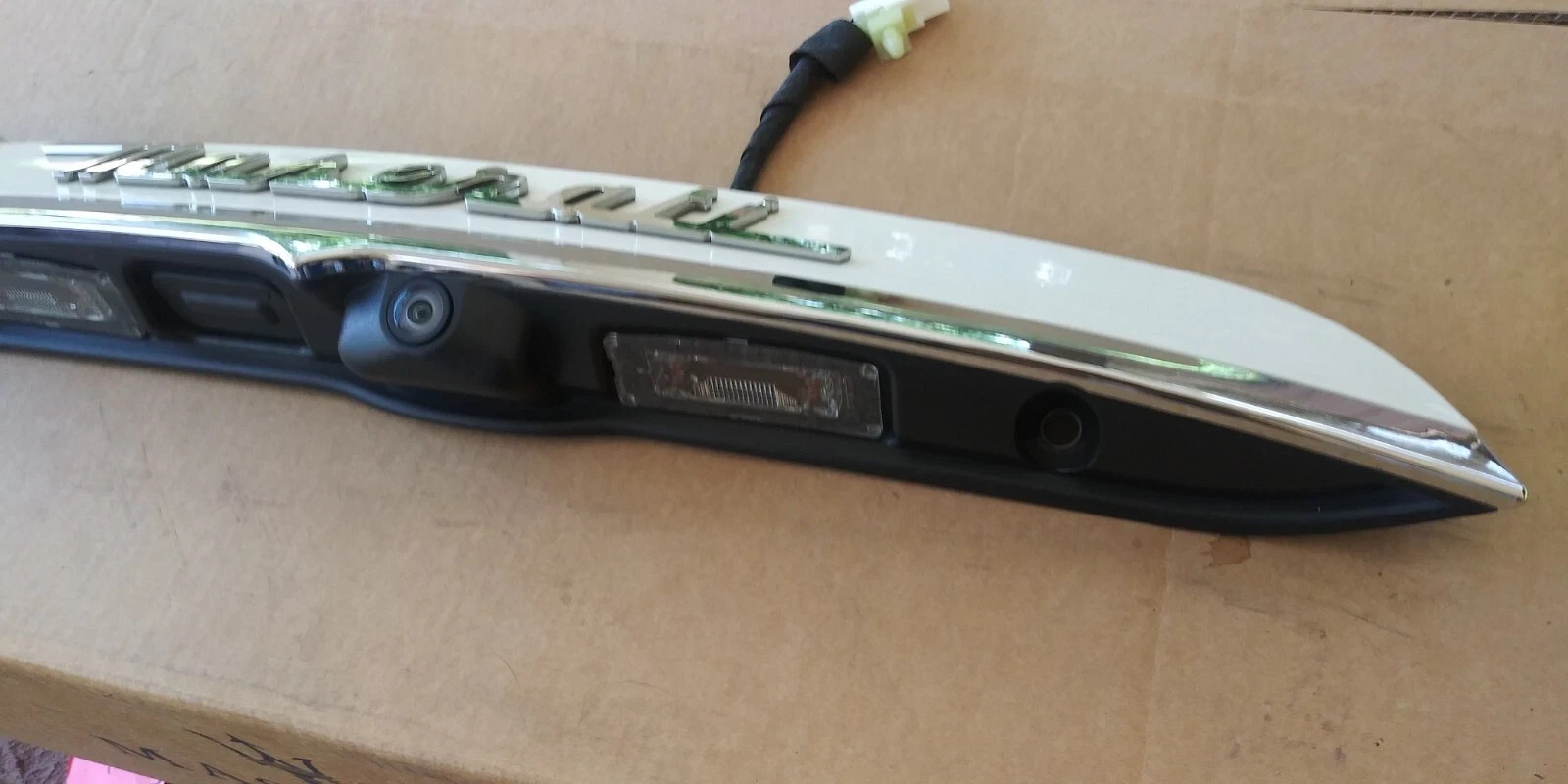2014-2021 Maserati Ghibli Trunk Lid Garnish W/Camera 670126331 670125857 OEM