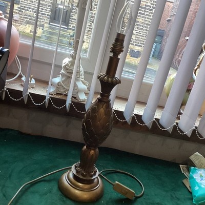 Vintage Tischlampe aus Kunstharz in Ananasform von Glyzinienbeleuchtung 43 cm hoch