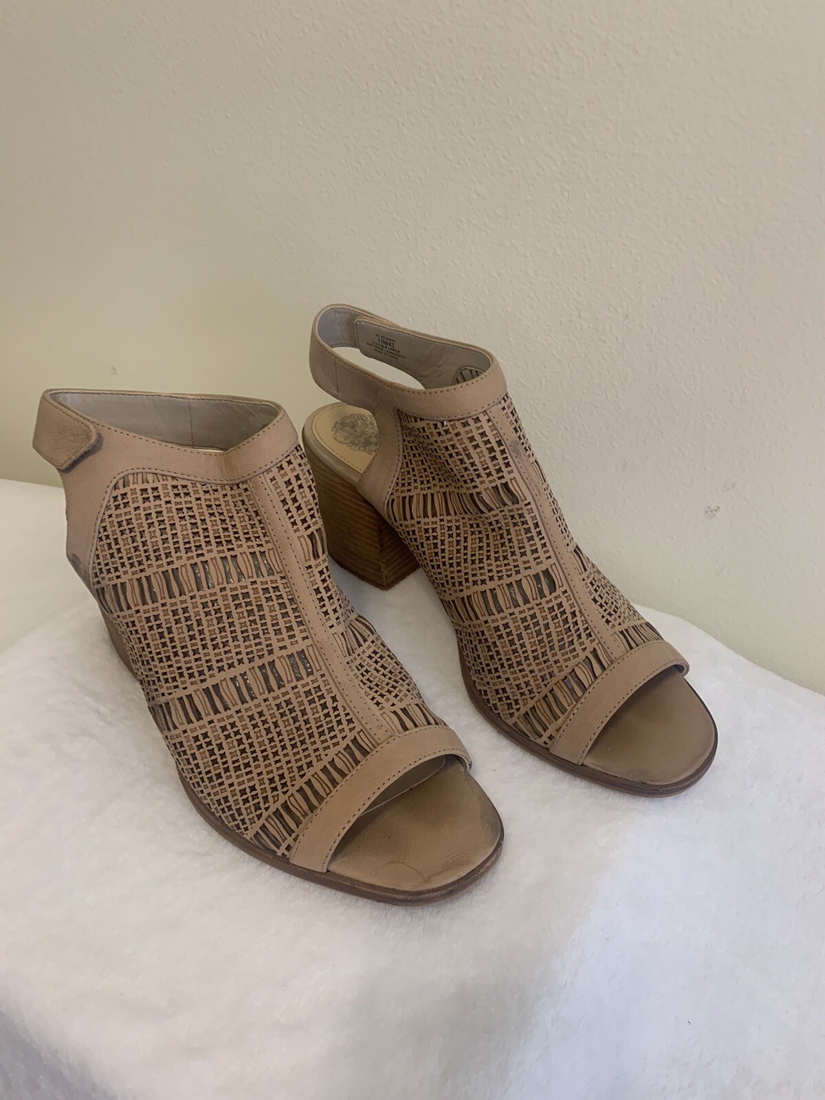 Vince Camuto Open Toe Womens Shoe Keannie Nubuck Leather Size 11M