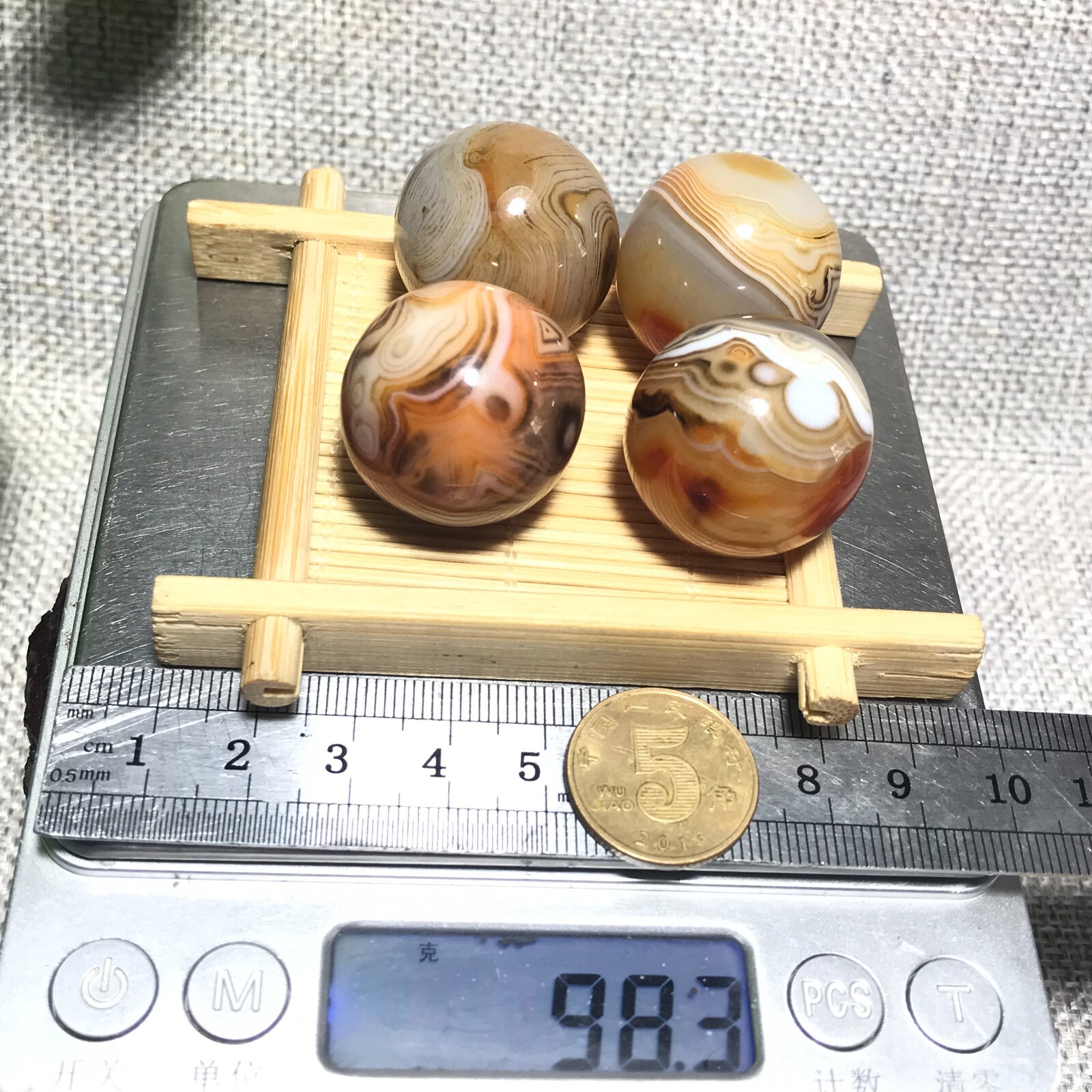 Foto 13 di 14