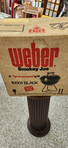 Vintage 1980 Weber Grill Smokey Joe 10001 Black BBQ Kettle Wood Handle New USA - Afbeelding 1 van 4
