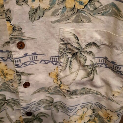 TOMMY BAHAMA Button Up Men's SS Hawaiian Shirt L Large 100% SILK - Picture 2 of 3