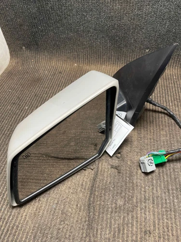 Fits 2007-2008 Saturn Outlook Grey Left Door Mirror OEM:25894449