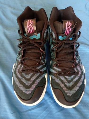 kyrie 4 black/laser fuchsia