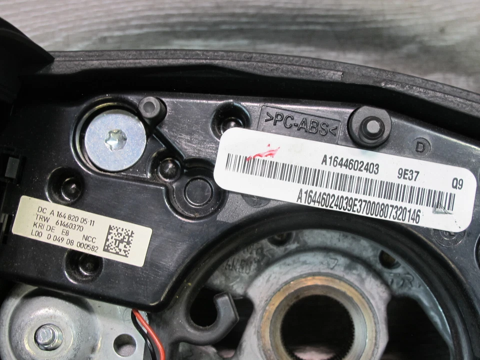 07-08 MERCEDES W164 ML63 AMG LEATHER MULTIFUNCTION STEERING W PADDLE SHIFTER OEM - Image 3 of 4