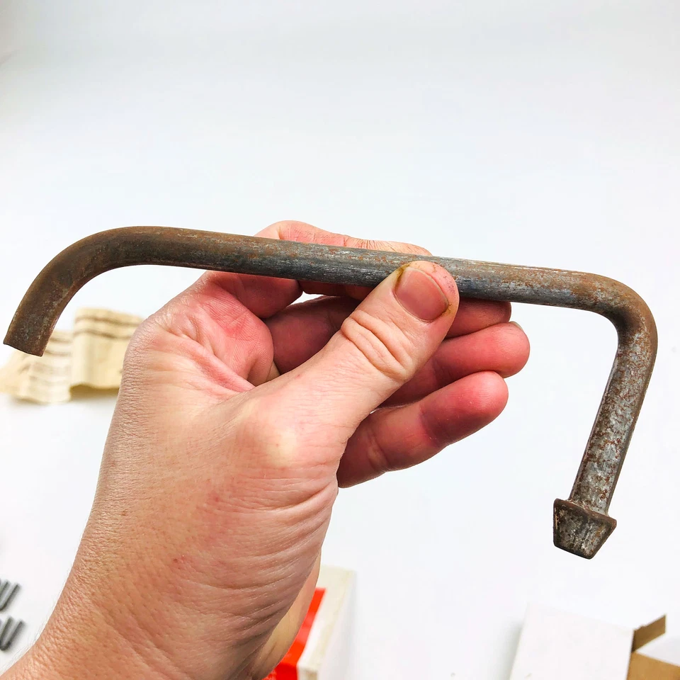 AMC Jeep 53001086 Hanger for Exhaust Pipe OEM NOS Foto 4 de 4