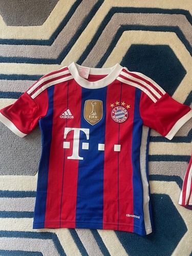 BAYERN MUNICH FC ‘Adidas’ Home Shirt & Shorts 2014-2015 (7-8 Years) Boys MUNCHEN - Picture 2 of 11
