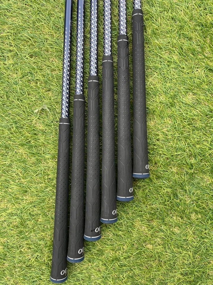 Dunlop XXIO 9 iron 6 piece set 5,6,7,8,9,P USED Good Condition - Image 3 of 4