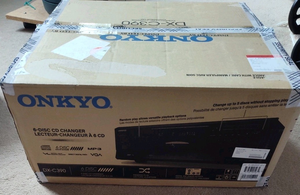 Onkyo 6-Disc Changer  DX-C390 CD Player
