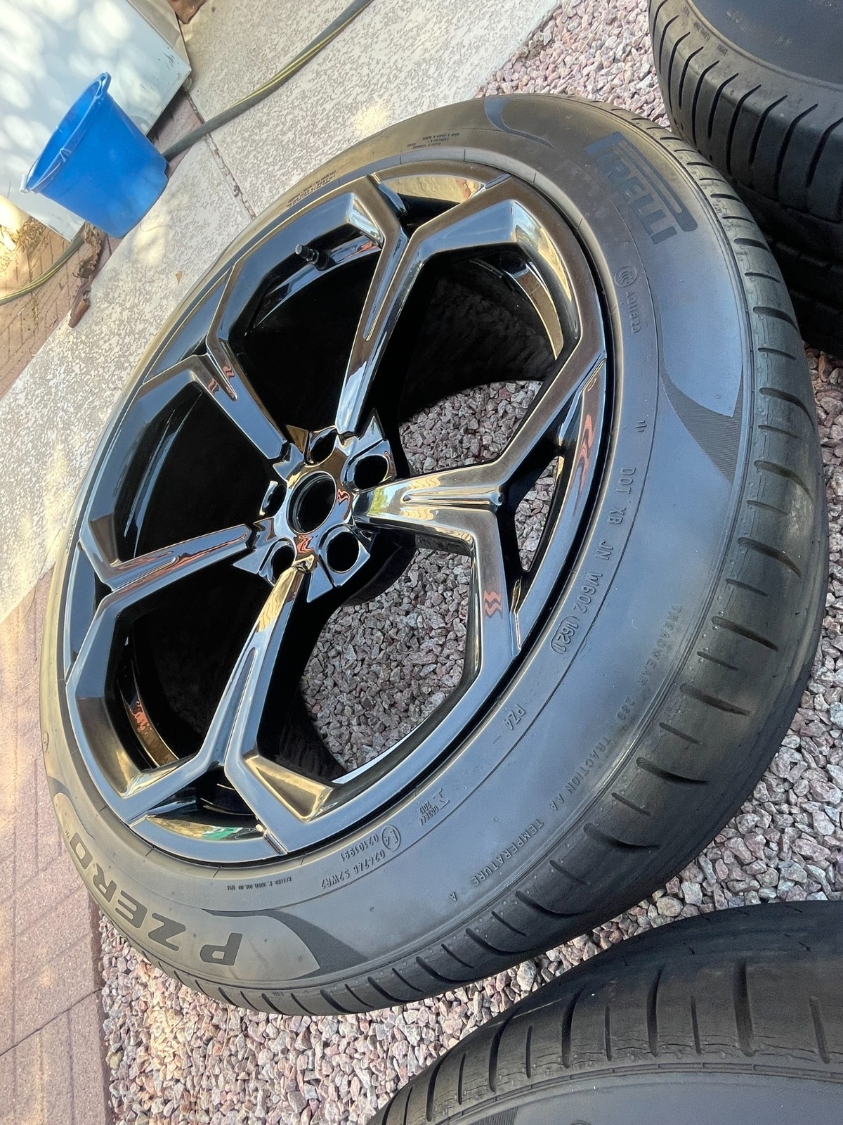 Lamborghini Urus Wheels Set of 22 Black