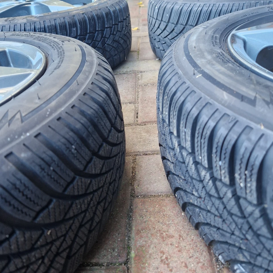 Winterreifen Bridgestone mit 15" Alufelgen 185/60 T88 R15 - Bild 2 von 4