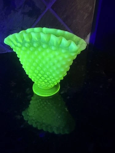 Vintage topaz Fenton Uranium Vaseline Hobnail Opalescent Fan Sm Vase,~3.75”Tall