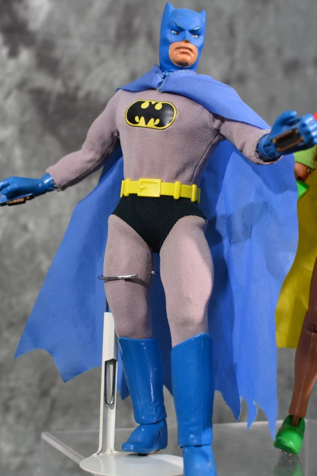 Mego 1978 Vintage Magnetic Batman & Robin 12" Poseable action figures CLEAN - Image 4 of 4