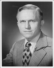 FRANK BORMAN - AUTOGRAPHED SIGNED PHOTOGRAPH