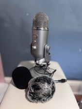 Blue Yeti USB Microphone Silver with Windscreens, Mute Switch, Volume Control