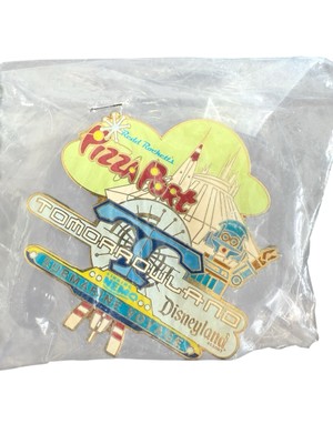 Disney Pizza Port Lanyard Bolo tomorrowland submarine cast LE 500