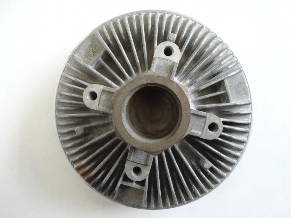 SILVERADO SIERRA 2500HD DURAMAX DIESEL LMM FAN CLUTCH 2007-2010 / 15102145 U-1 Foto 2 de 4