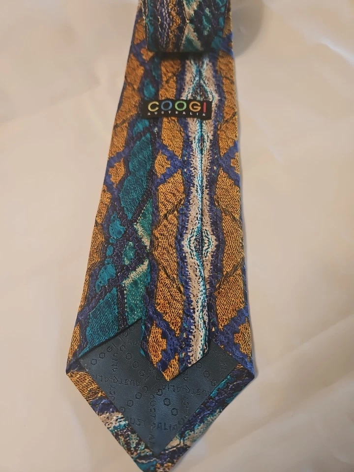 Corbatas COOGI Vintage 100% Seda Multicolor Patrones Abstractos 57"x3.75" Foto 3 de 4