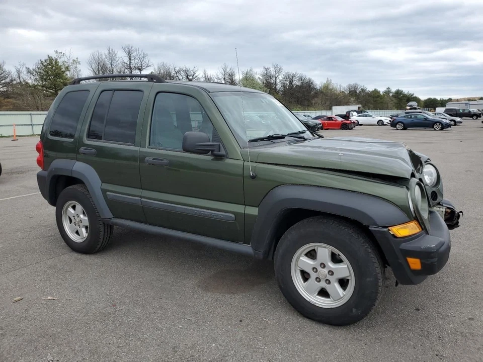 (LOCAL PICKUP ONLY) Rear Back Door Fits 03-07 LIBERTY 811862 Foto 4 de 4