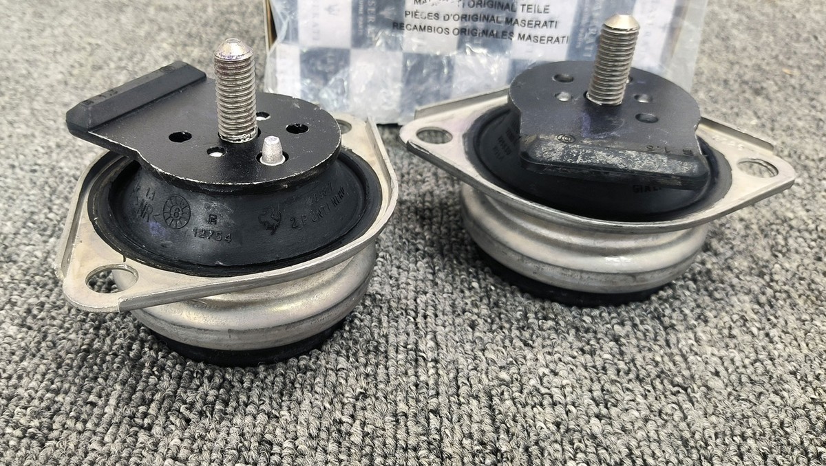 226572 Set of Maserati GranTurismo Quattroporte Ferrari Genuine