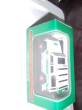 2014 Hess MINI Miniature Sport Utility Vehicle NEW Wear On Box