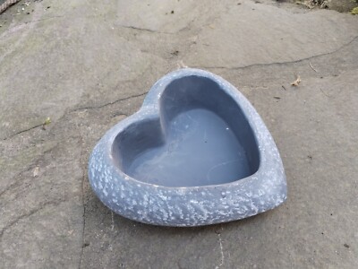 Pflanzschale Herz Beton Frostfest Wetterfest Garten Grabschmuck Trauer