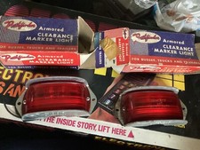 2x Red Armored Clearancemarker Light Pathfinder Vintage In Box
