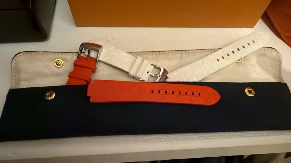 Reloj inteligente Louis Vuitton Tambour Horizon conectado iluminado Foto 3 de 4