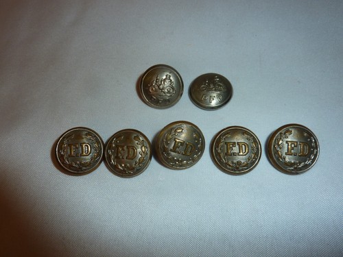 Lot 7 Vintage Feuerwehr FD Messing Uniform Knöpfe Marshall Fields + Cabrophy