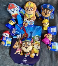 Paw Patrol 10 Pc Gift Set Ornament, 4 PVC Figures, 3 5 Plush, 2 Travel Bags