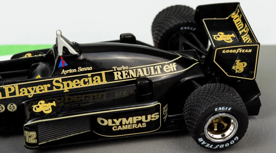 Lotus 97T Ayrton Senna 1985 Scala 1:43 Sponsor JPS Modellino Formula1 BlisterNew - Immagine 4 di 4