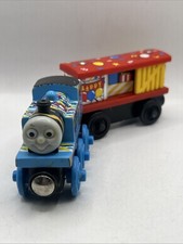 Tren de madera Thomas & Friends FELIZ CUMPLEAÑOS THOMAS & BOX CAR
